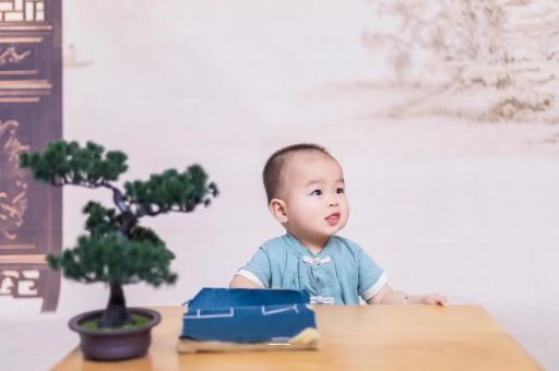 德清宝宝喊肚子疼怎么回事